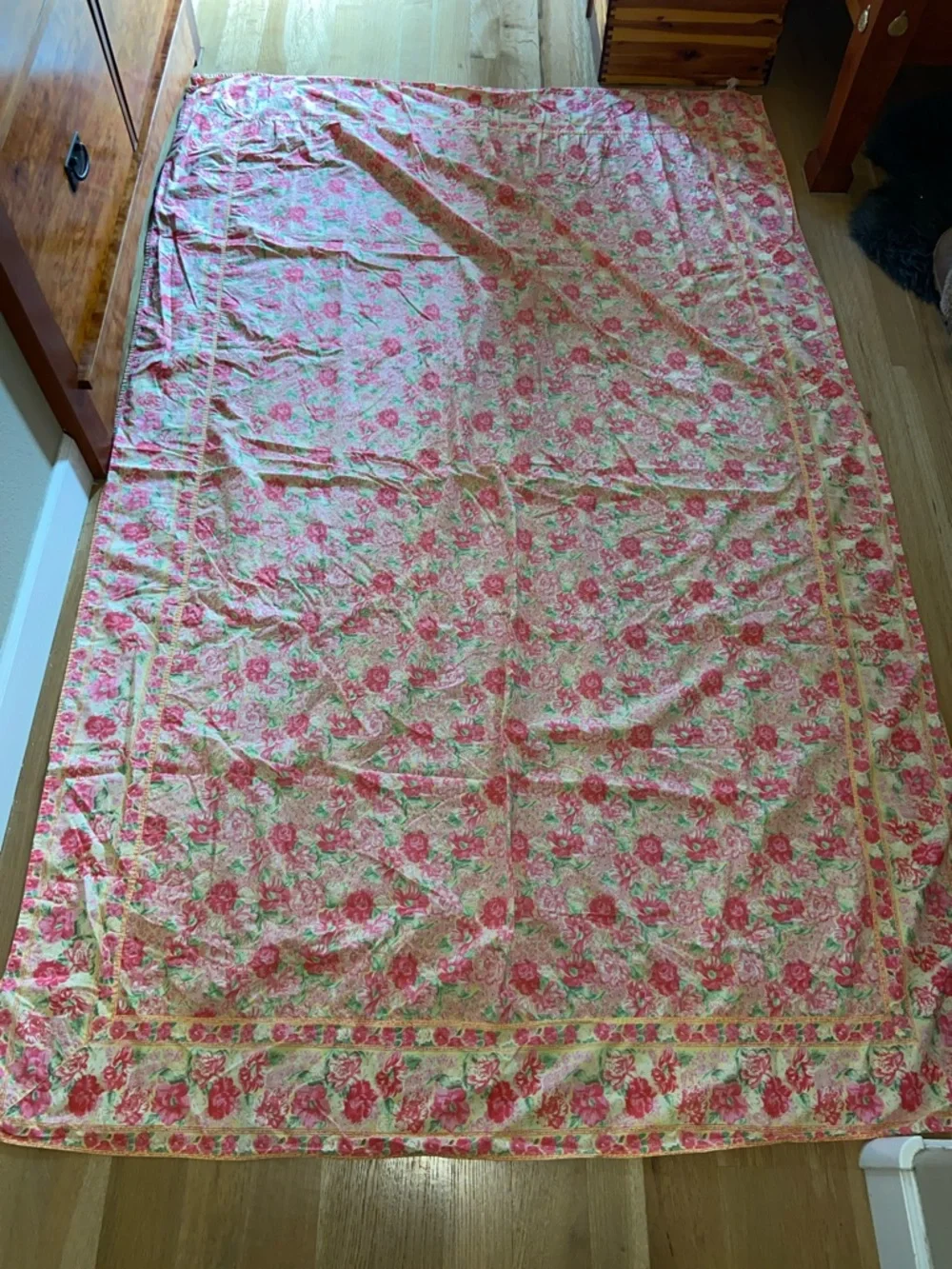 Vintage April Cornell 100% Cotton 60”x96” Tablecloth Spring Floral Pink Yellow